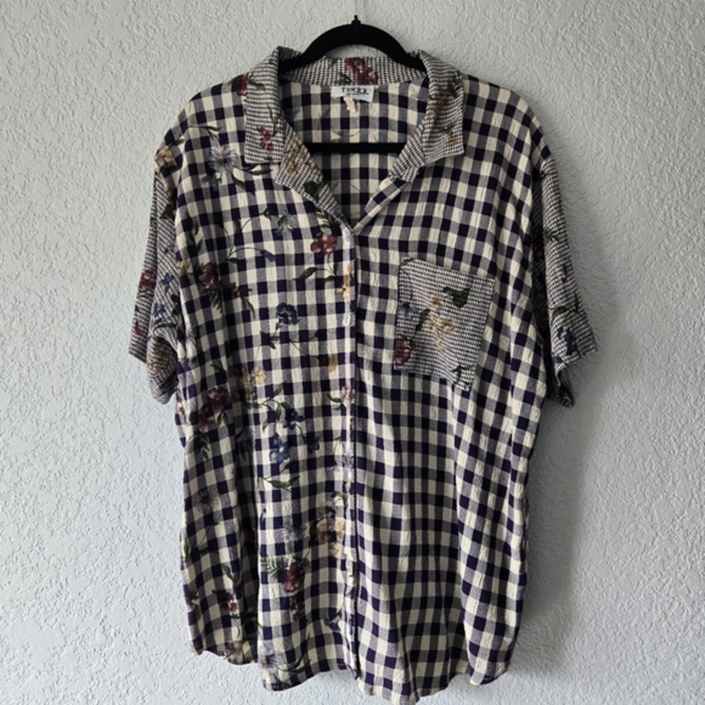 Vintage 90's Plaid and Floral Button Front Short Sleeve‎ Blouse Large